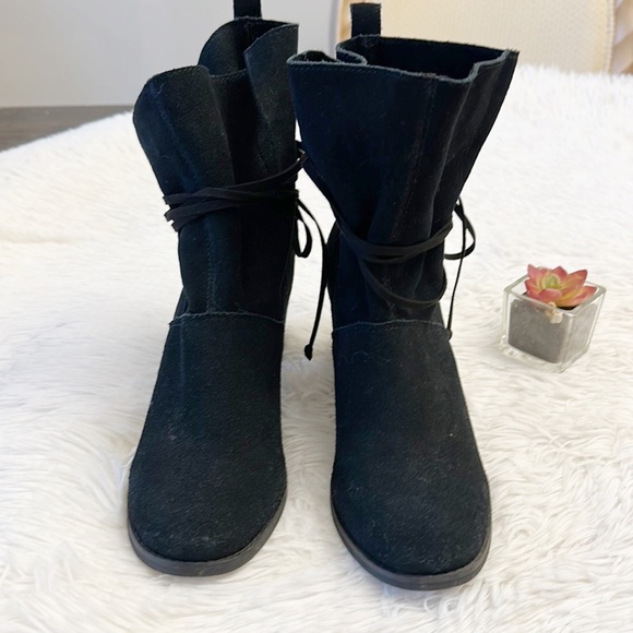 TOMS Mila Black Suede Heel Ankle Bootie tie women size 7.5 - Picture 4 of 6